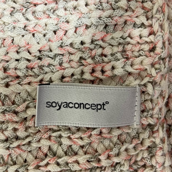 Soyaconcept women cream and pink knitted long sleeves sweater. Size S. Used. - Picture 5 of 8